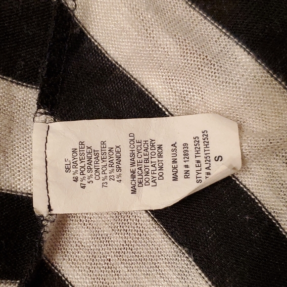 Black & White Asymmetrical Vest - Picture 5 of 5